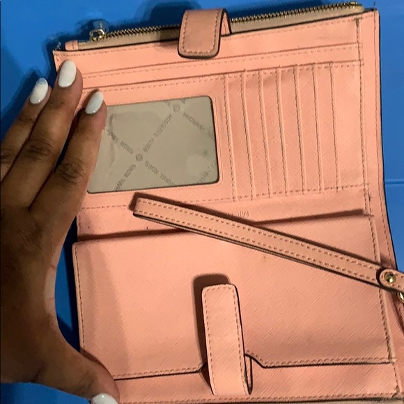Pink Michael Kors Wallet - Picture 3 of 3